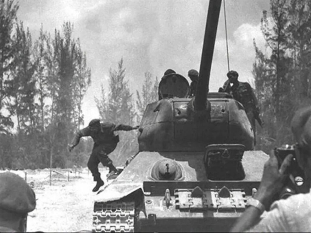 "Fidel no solo dirigió la batalla de Playa Girón. ¡Fidel fue y es Girón!". Foto: Archivo